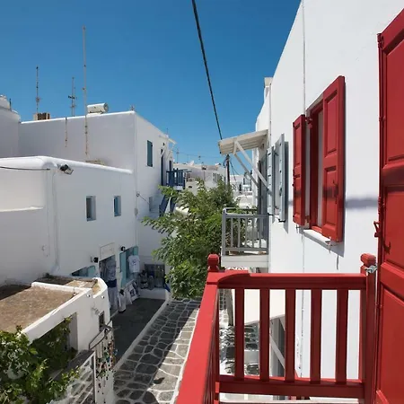Pensión Luxury Traditional Three-bedroom House *